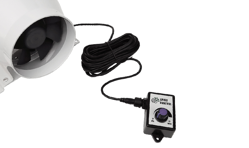 Регулаторът на скоростта ви позволява да регулирате оборотите на вентилатора от пълно изключване до максимална мощност с широк диапазон